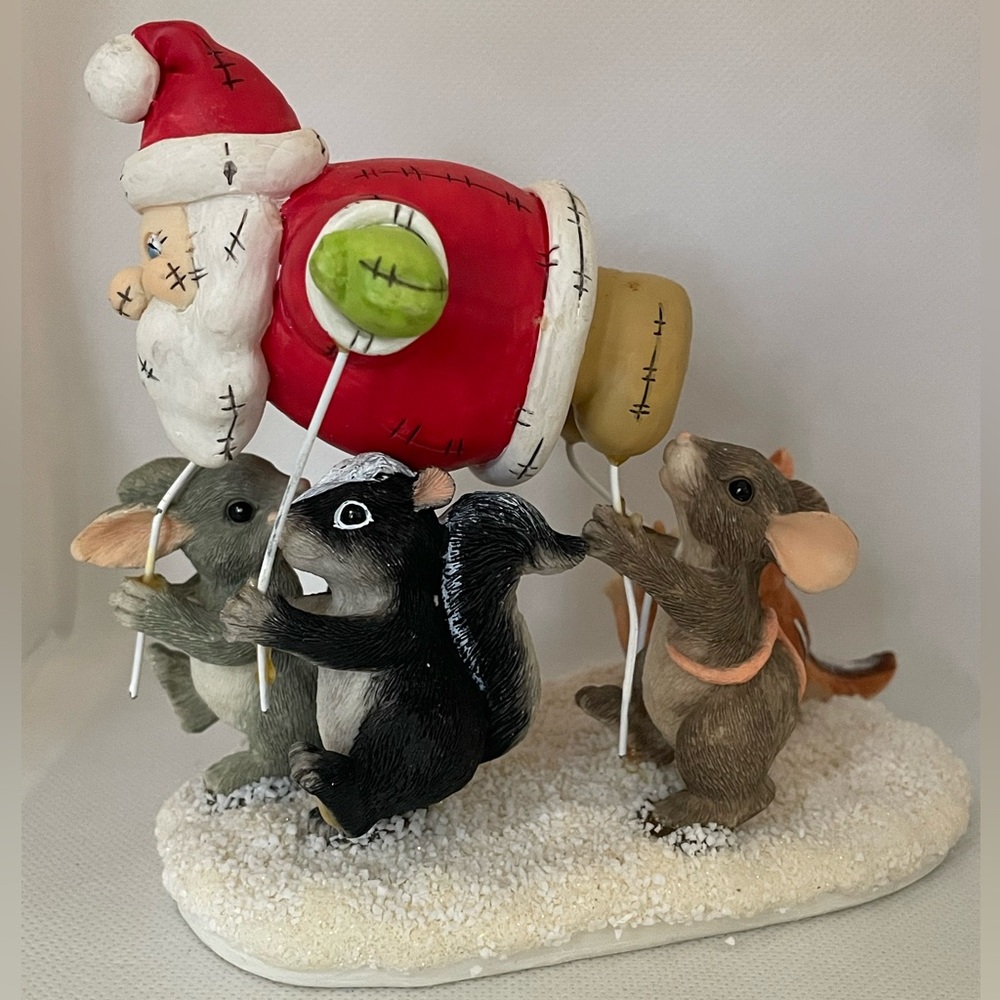 Vintage Charming Tails Santa Ballon Figurine Mouse Skunk Christmas Collectible